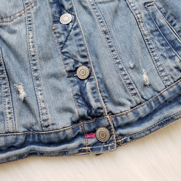 Aéropostale Medium Wash Distressed Denim Vest - Picture 5 of 8